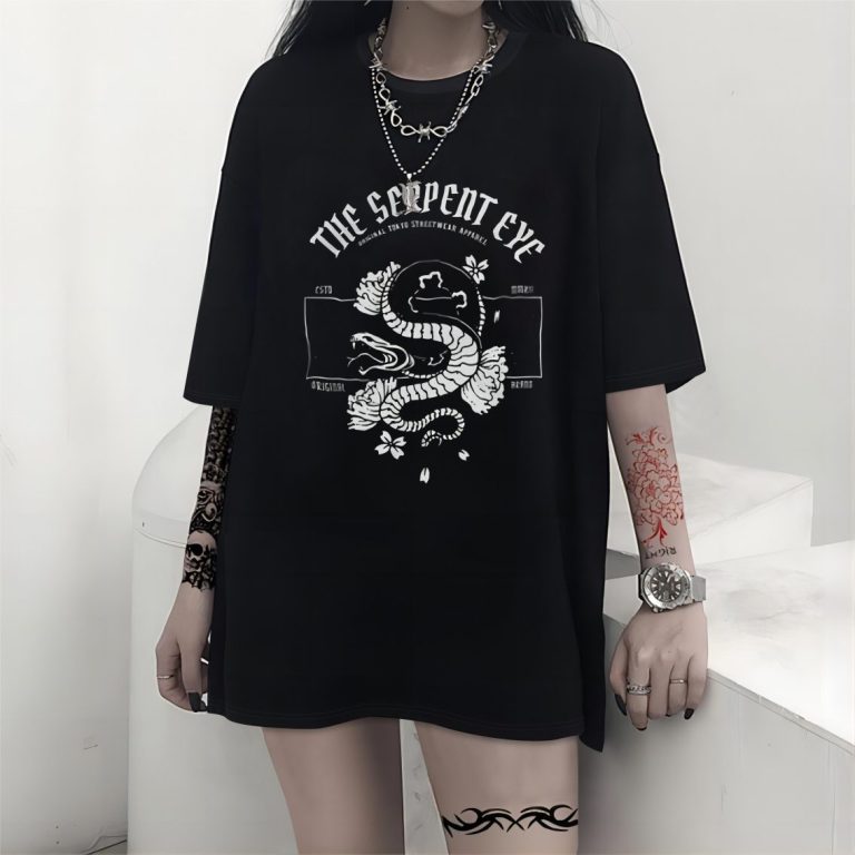 Black Skull Print V-Neck Tee