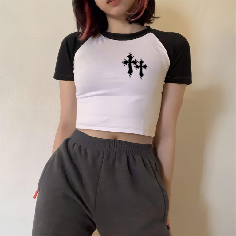 Black Heart Print Halter Tee