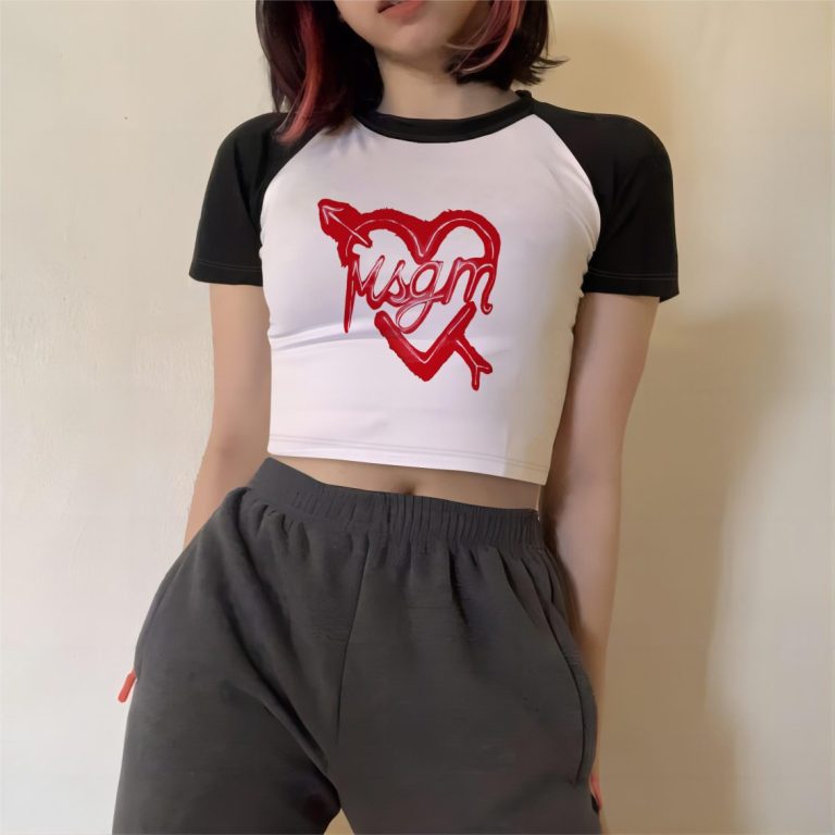 Red Star Print V-Neck Tee