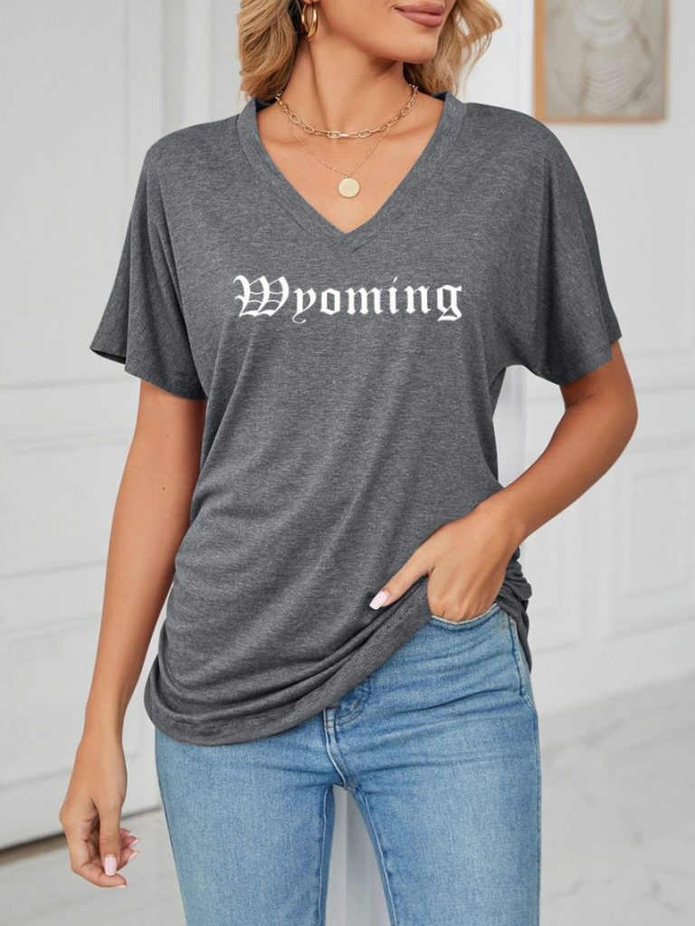 Black Letter Print V-Neck Tee