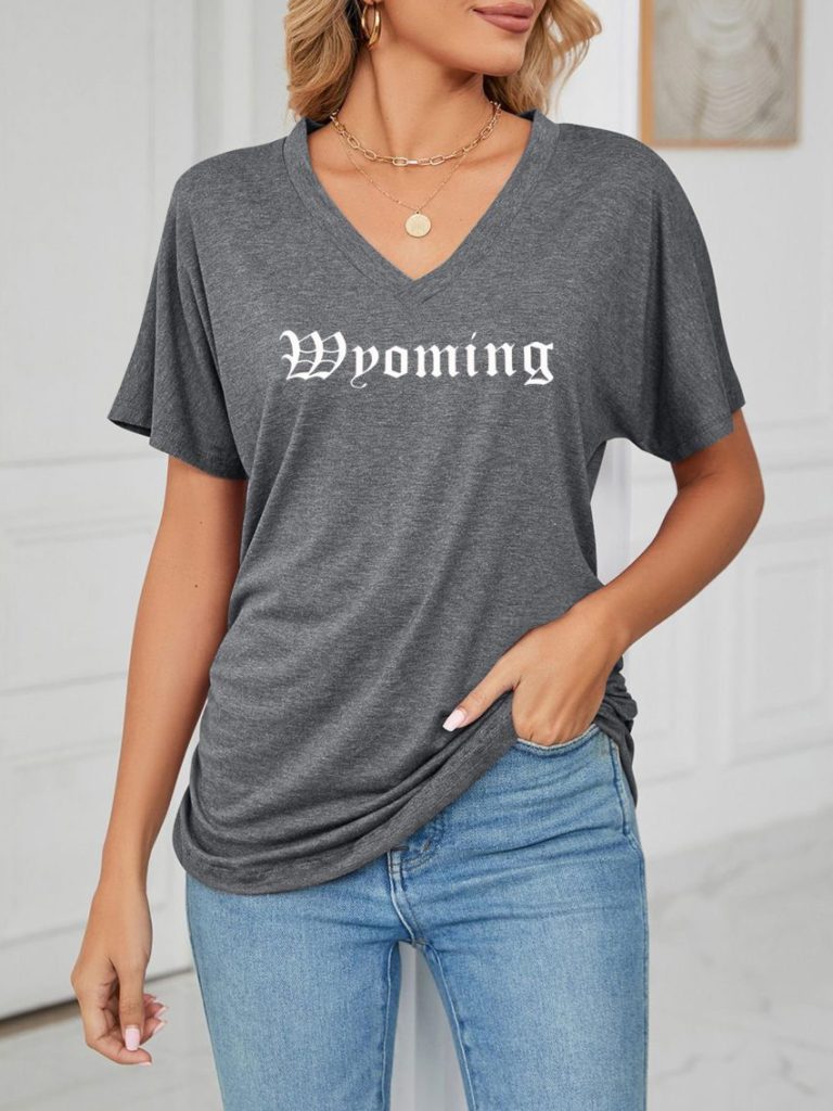 Black Letter Print V-Neck Tee
