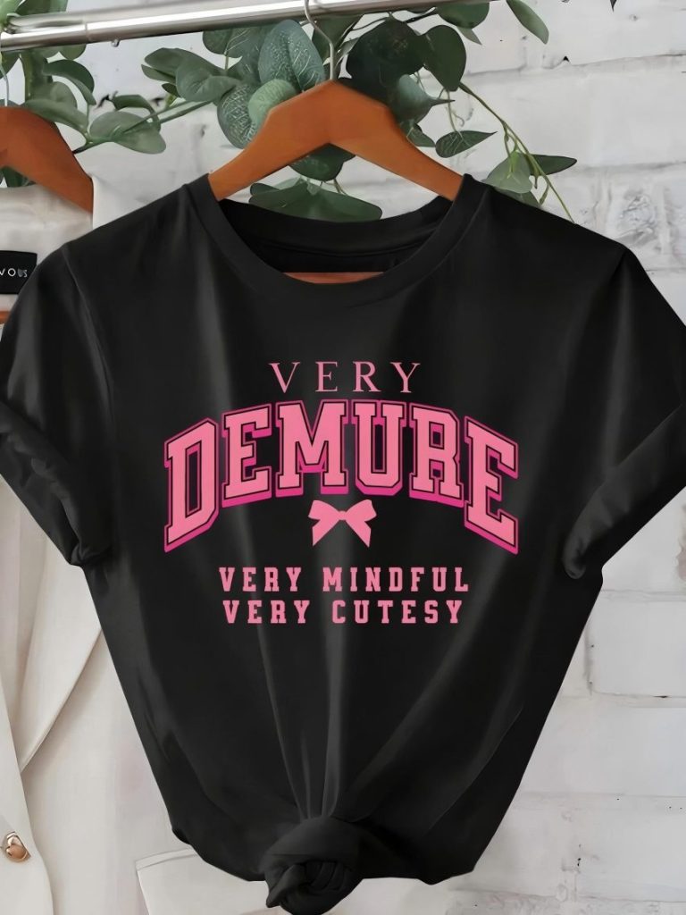 Demure Letter Oversized Tee