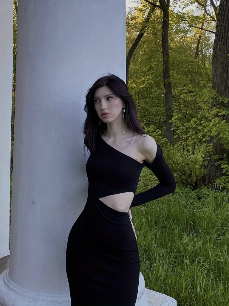 Black One-Shoulder Slit Maxi Dress