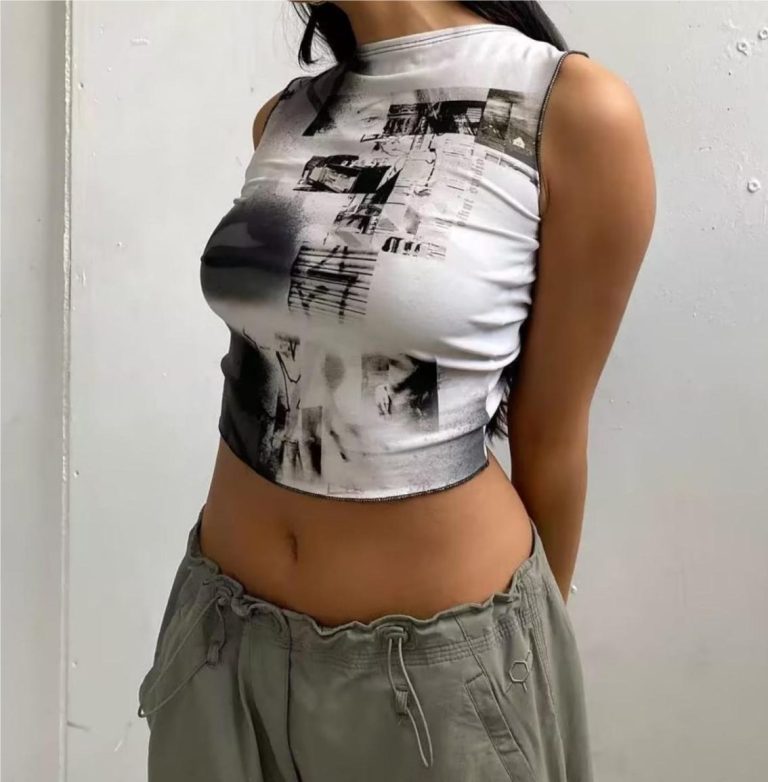Black Graphic Print Crop Top